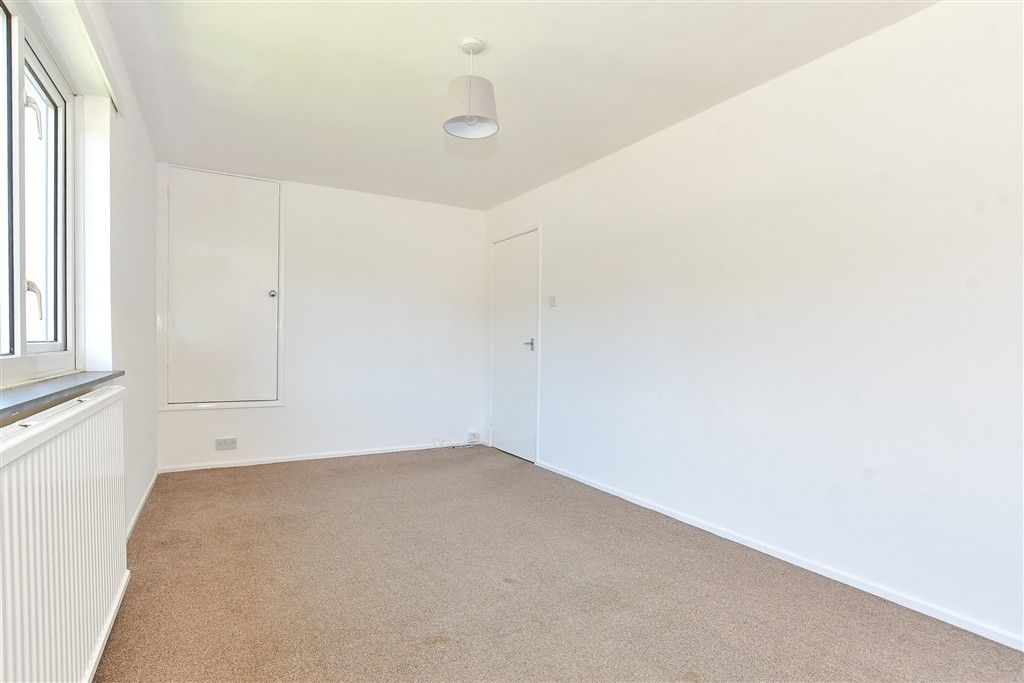 Property photo 2 of 11 Lounge