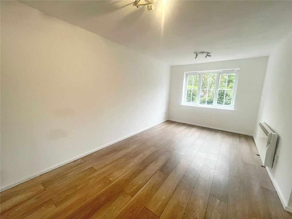 Property photo 3 of 10 Picture No. 10