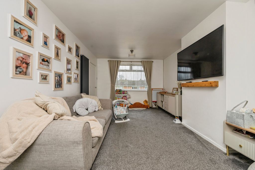 Property photo 3 of 15