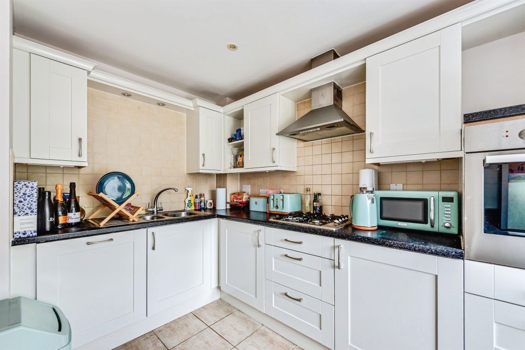 Property photo 3 of 18