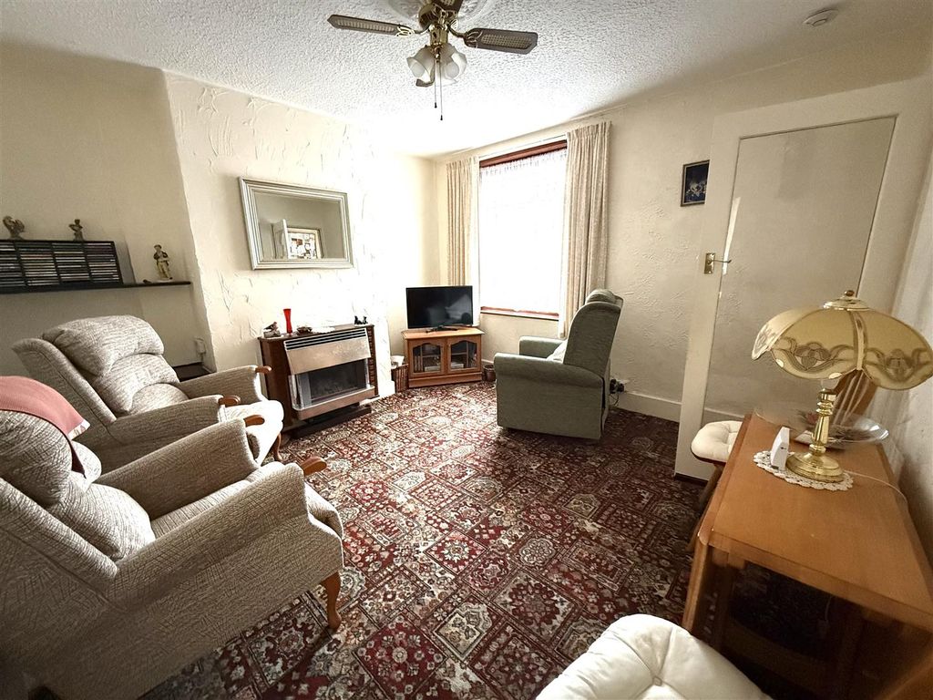 Property photo 3 of 15 6 Green Lou.Jpeg