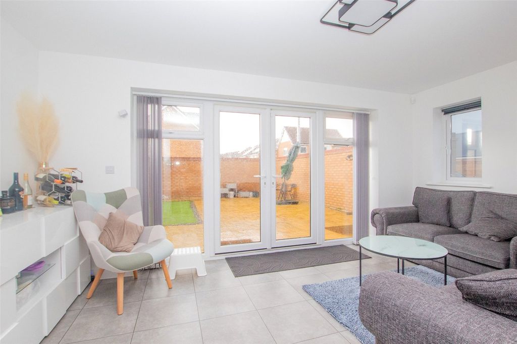 Property photo 3 of 18 Picture No. 52