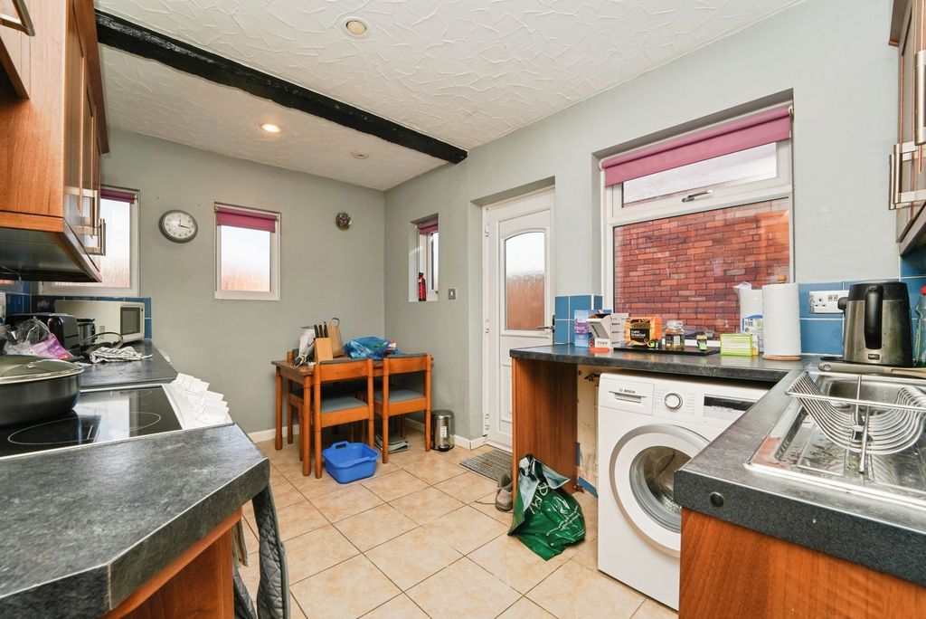 Property photo 3 of 14 Pbox-Img.Jpg