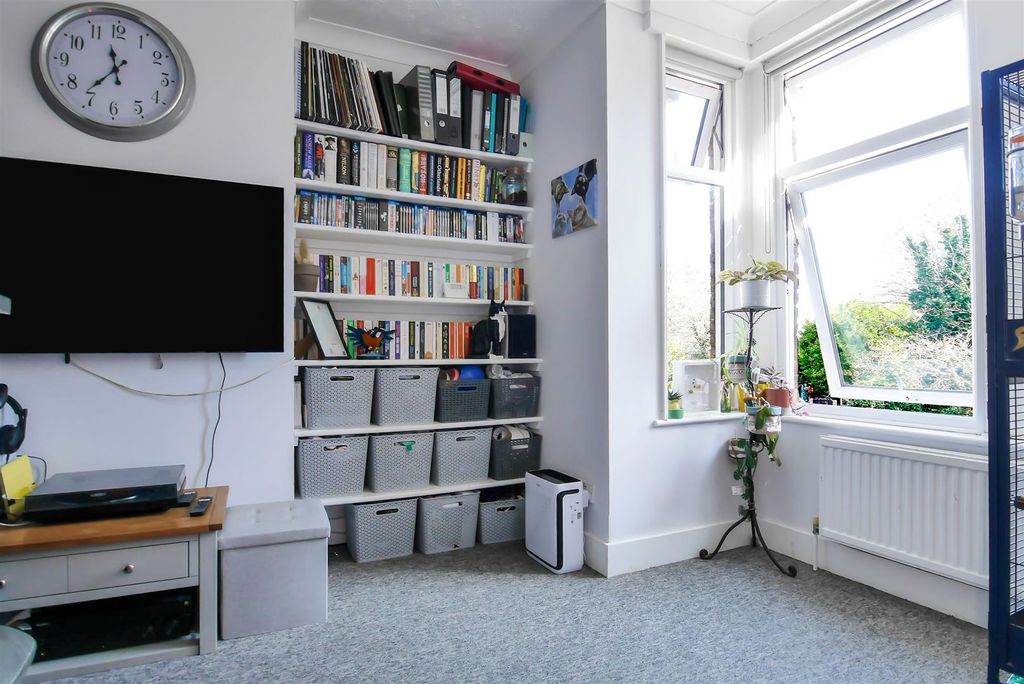 Property photo 3 of 10 P1090485.Jpg