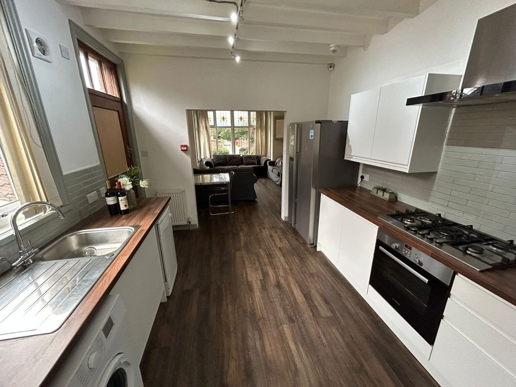 Property photo 3 of 12 Picture No. 06
