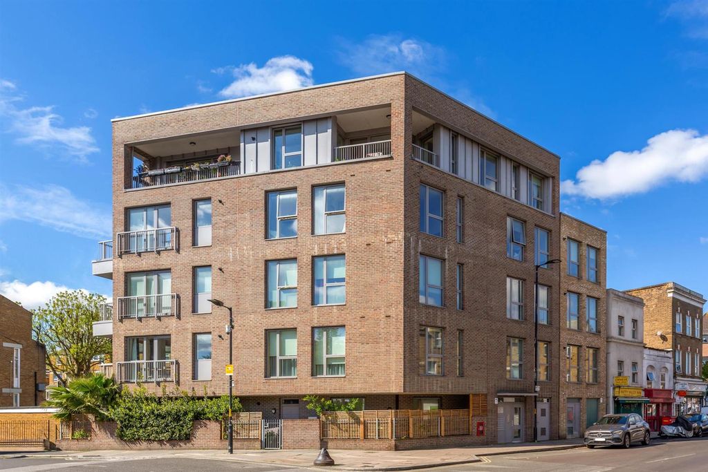 Property photo 3 of 15 386B1447-Hdr.Jpg
