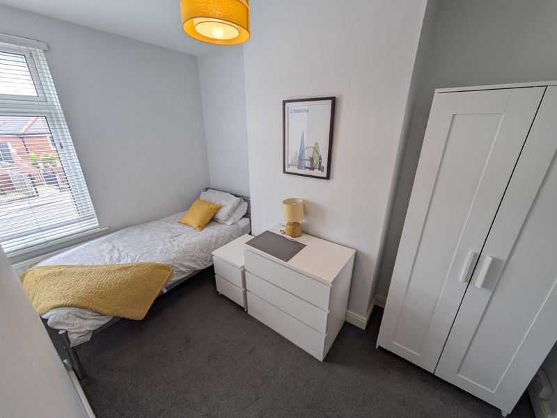 Property photo 3 of 11 Photo 13