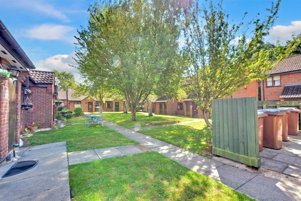 Property photo 3 of 9 Community.Jpeg