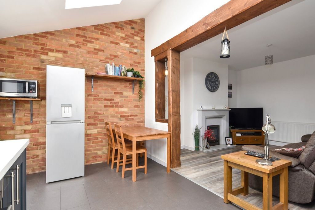 Property photo 3 of 44 Picture No. 27