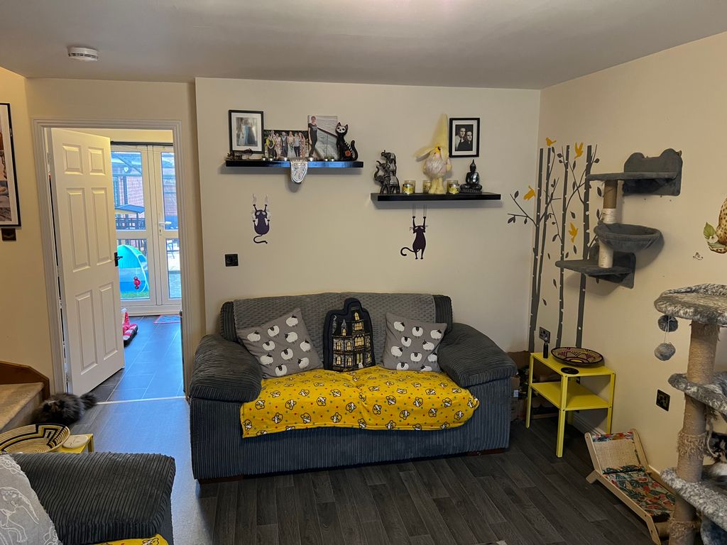 Property photo 2 of 13 Img_9139