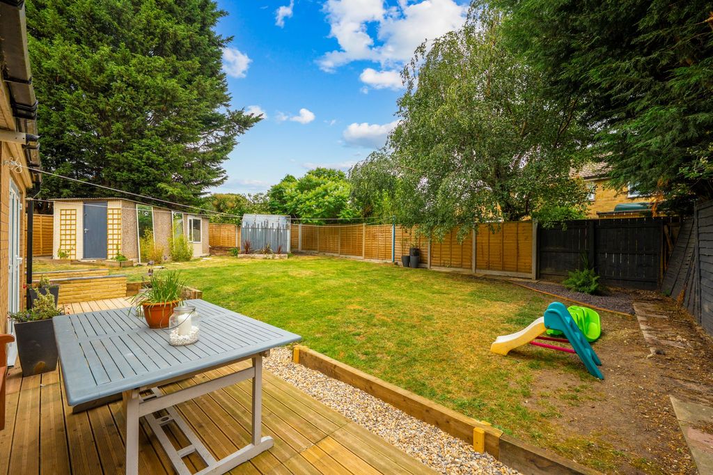 Property photo 3 of 20