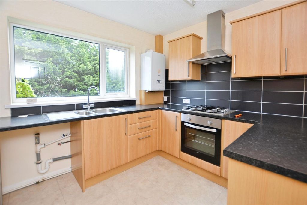 Property photo 2 of 14 Kitchen