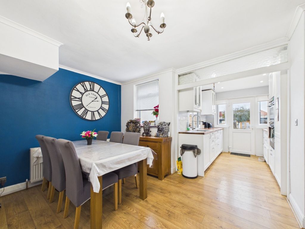 Property photo 3 of 25 5016874