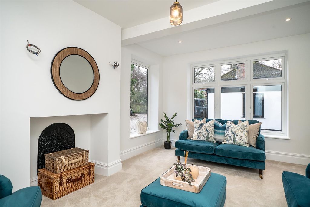 Property photo 2 of 28 Home Office/Living Room