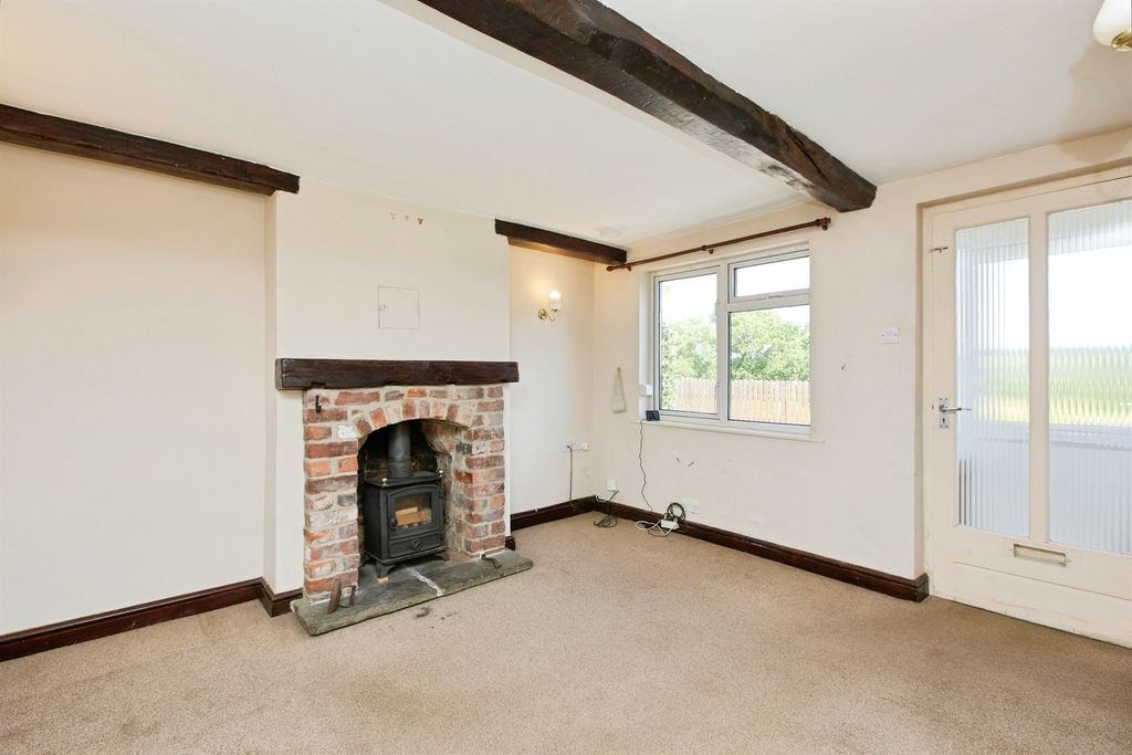 Property photo 2 of 26