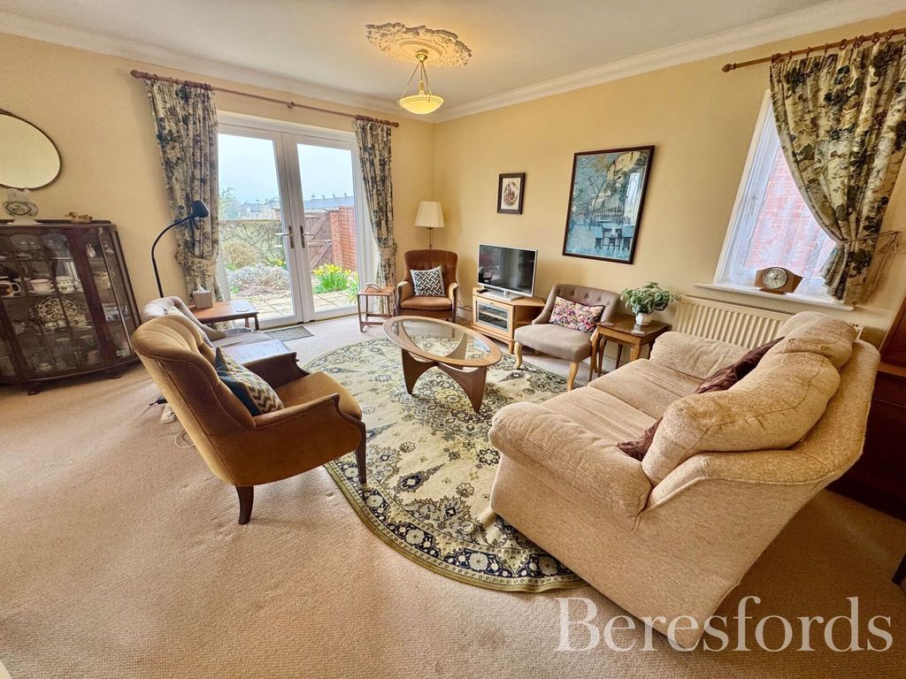 Property photo 3 of 19 Picture 3