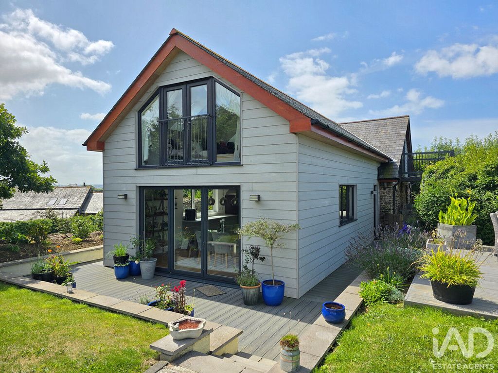 Property photo 1 of 29