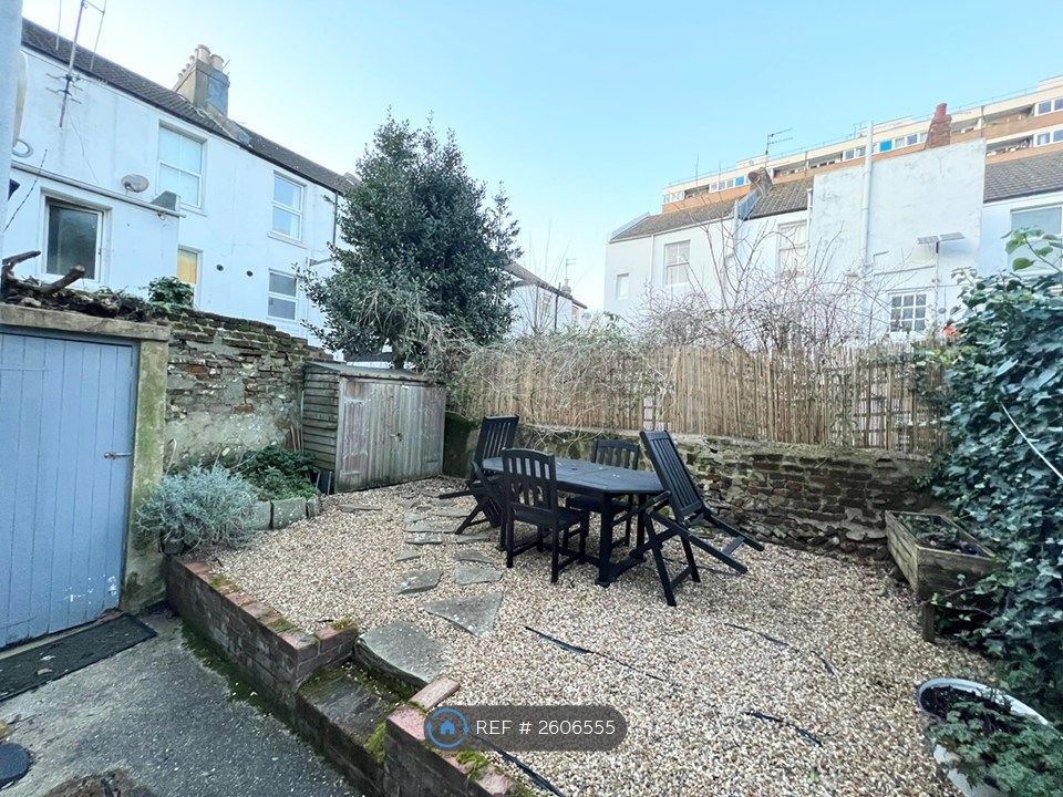 Property photo 3 of 16