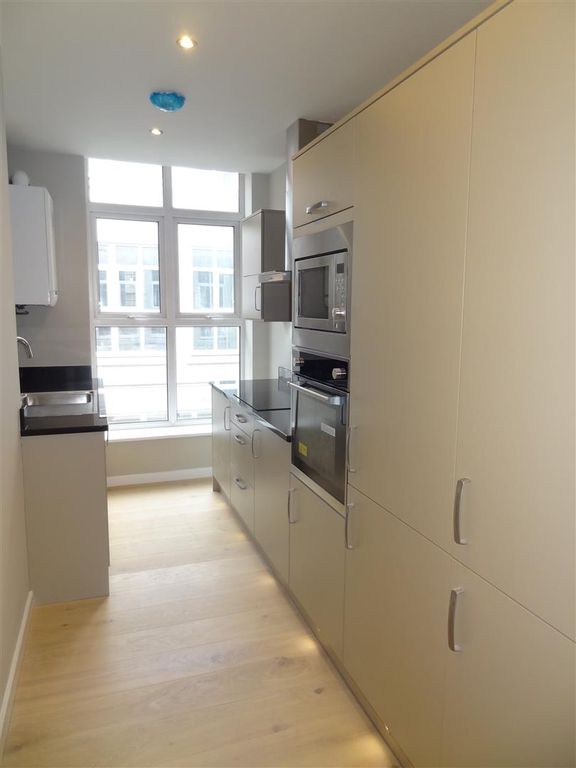 Property photo 2 of 8 Kitchen