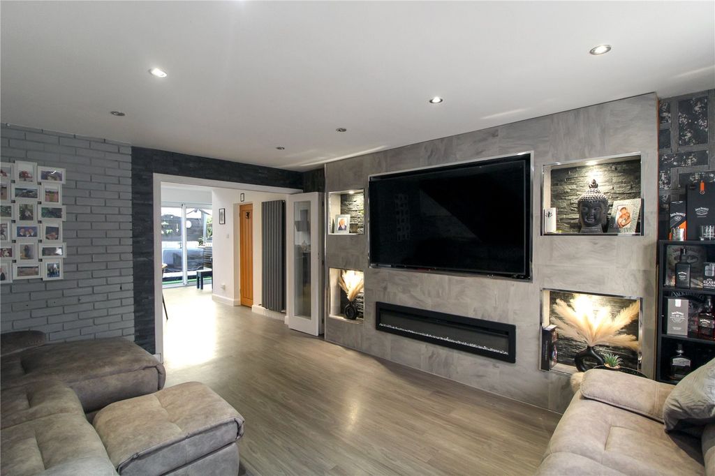 Property photo 2 of 18 Picture No. 08