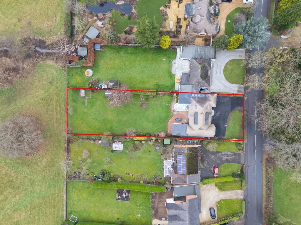 Property photo 2 of 40
