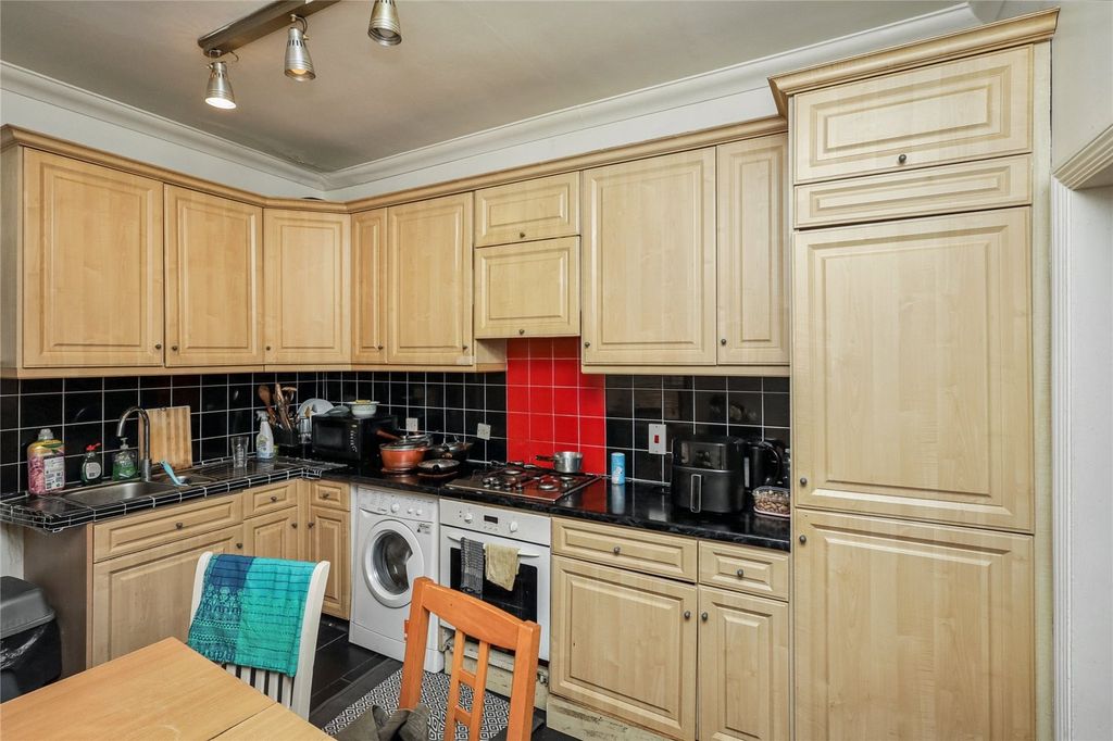Property photo 2 of 10 Kitchen/Diner