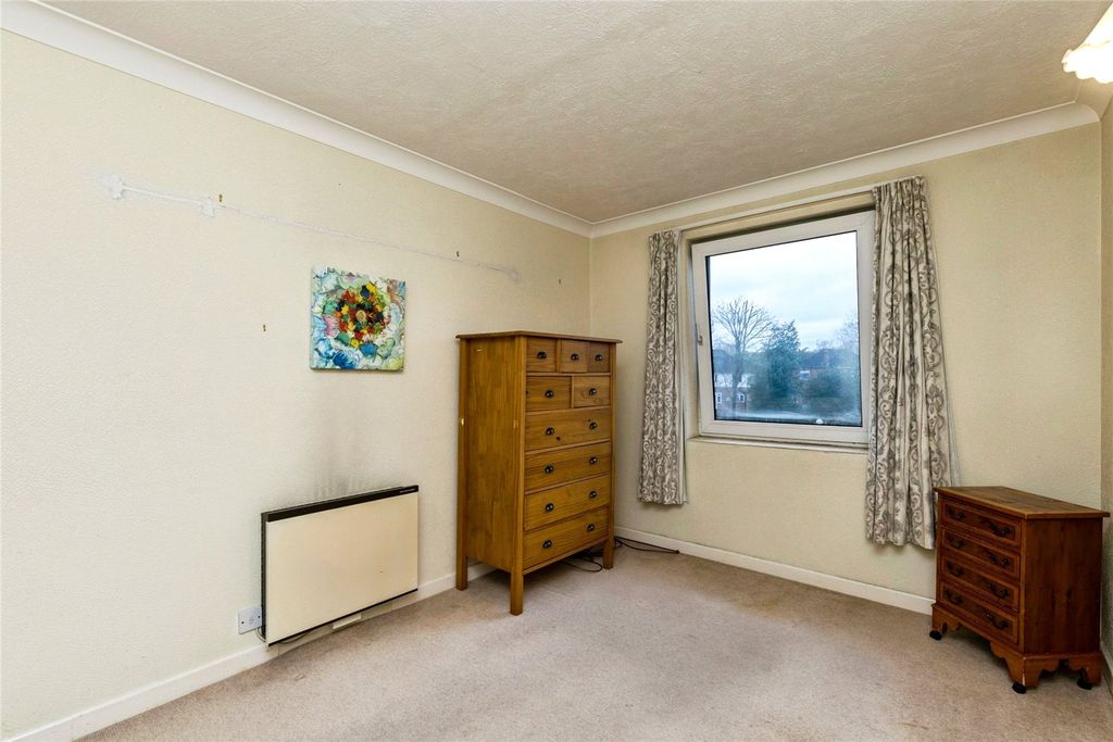 Property photo 3 of 10 Bedroom