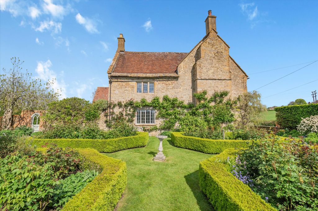 Property photo 2 of 55 Image