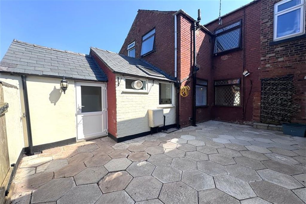 Property photo 2 of 15 (Main)