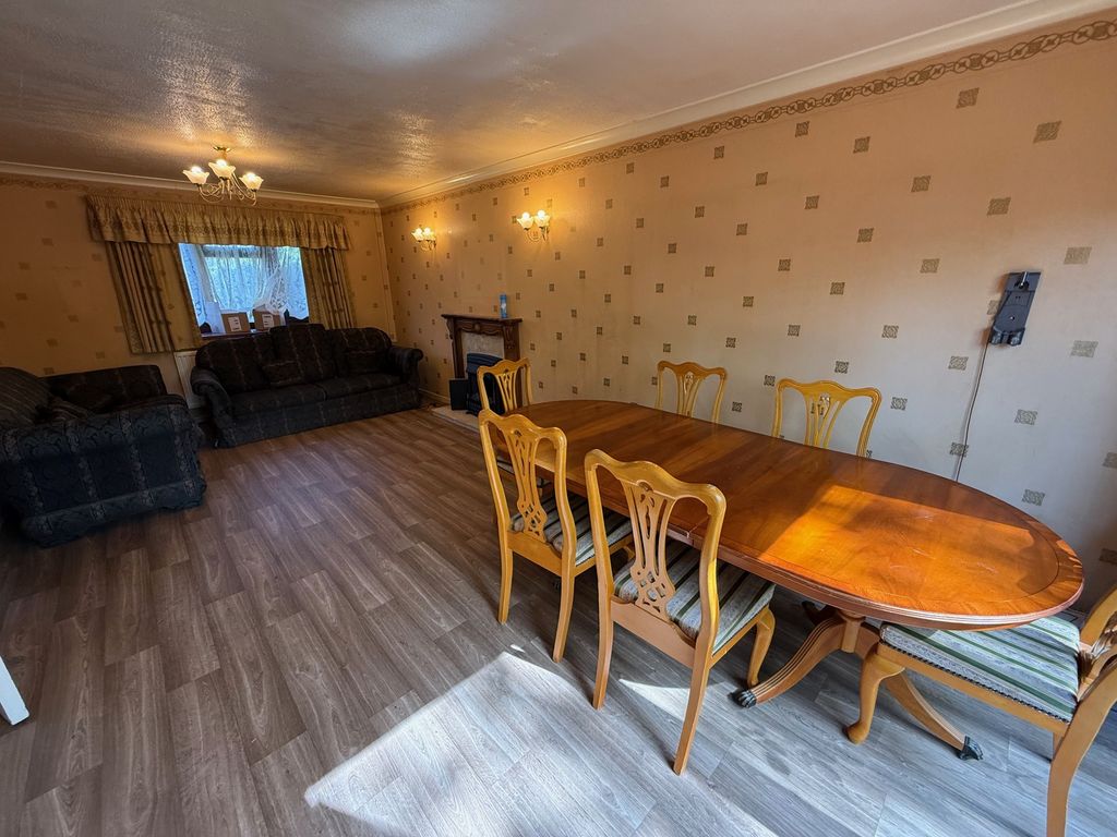 Property photo 2 of 10 Lounge Diner