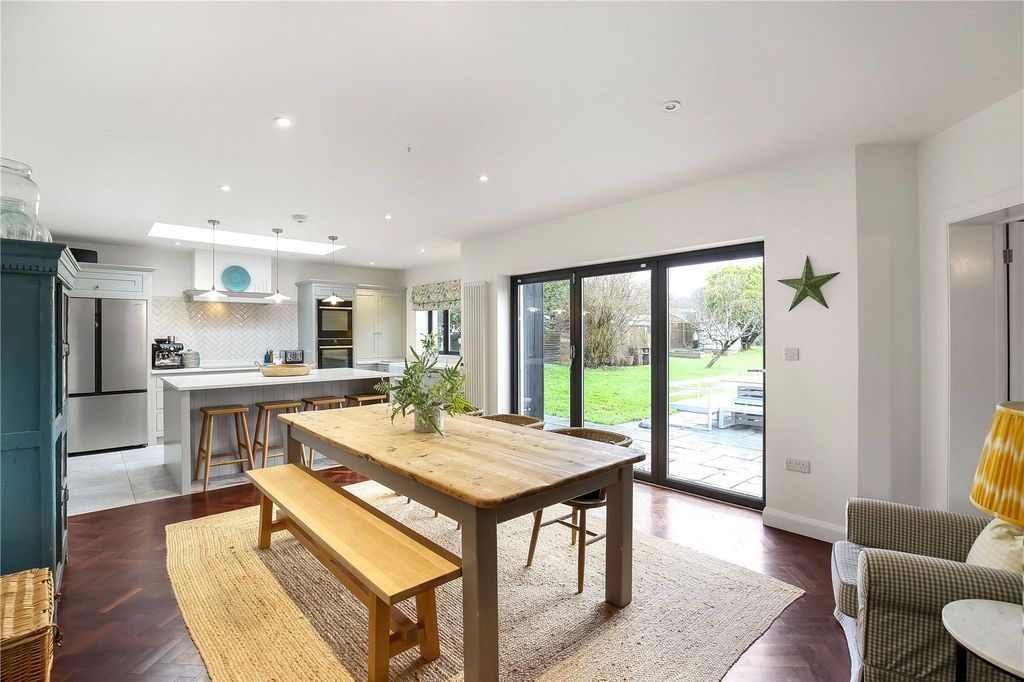 Property photo 2 of 16 Picture No. 02