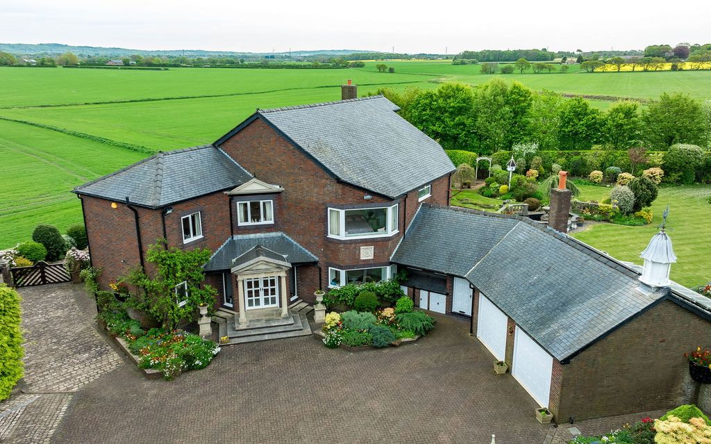 Property photo 1 of 43