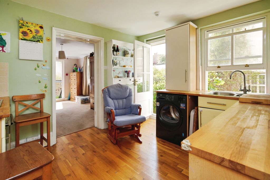 Property photo 2 of 16