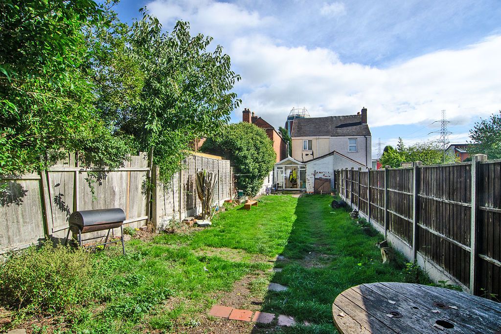 Property photo 2 of 14 Photo 13