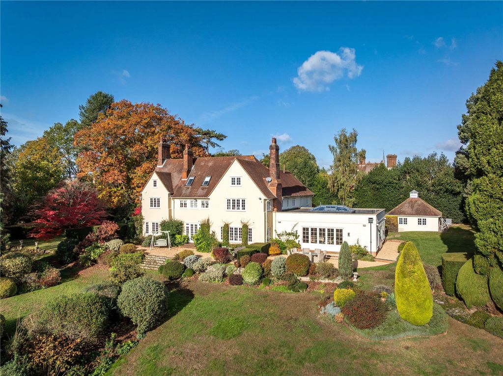 Property photo 1 of 40 House. Partnership