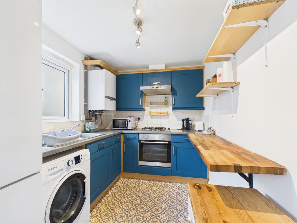 Property photo 2 of 21 Kitchen