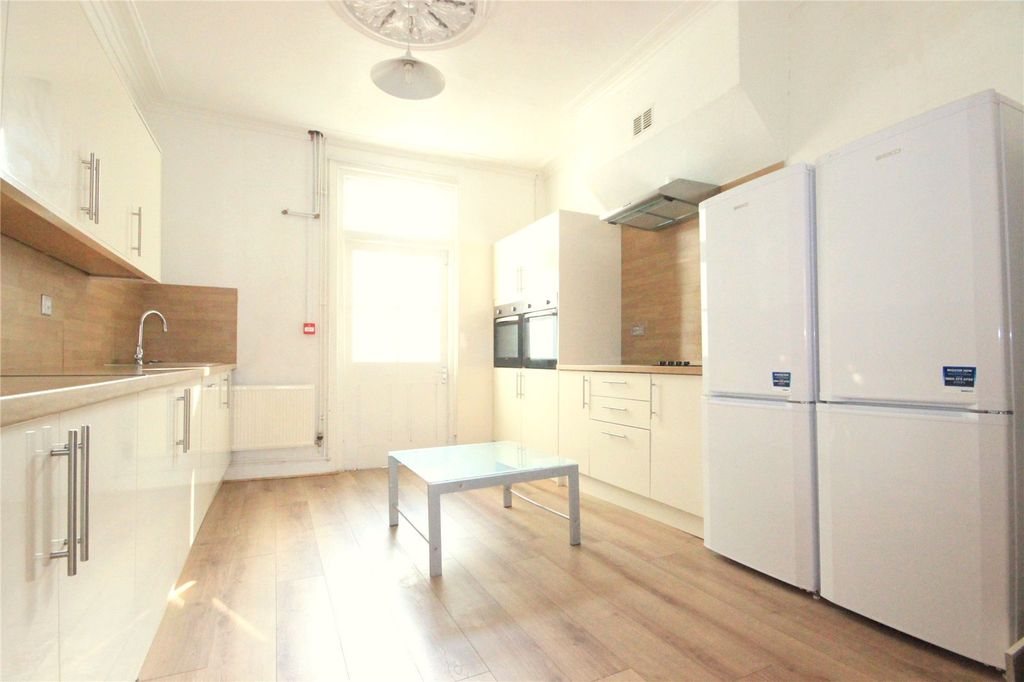 Property photo 2 of 11 Picture No. 07