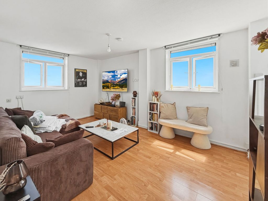 Property photo 2 of 12