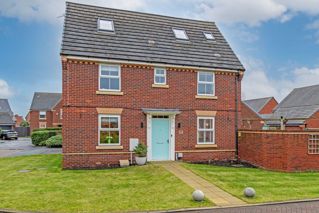 Property photo 1 of 22 Front Exterior