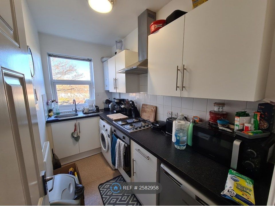Property photo 3 of 5 Kitchen
