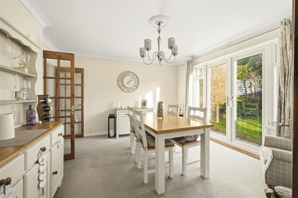 Property photo 3 of 26 Dining Room