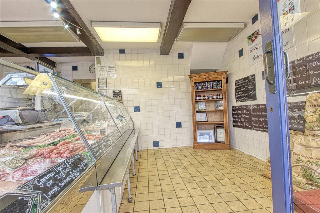 Property photo 2 of 5 Shop Front