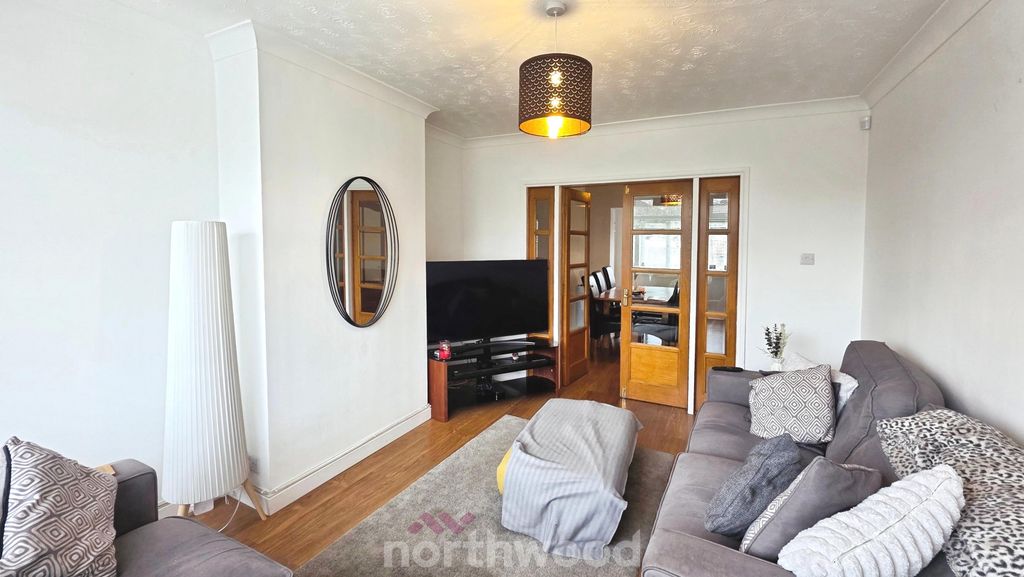 Property photo 1 of 31