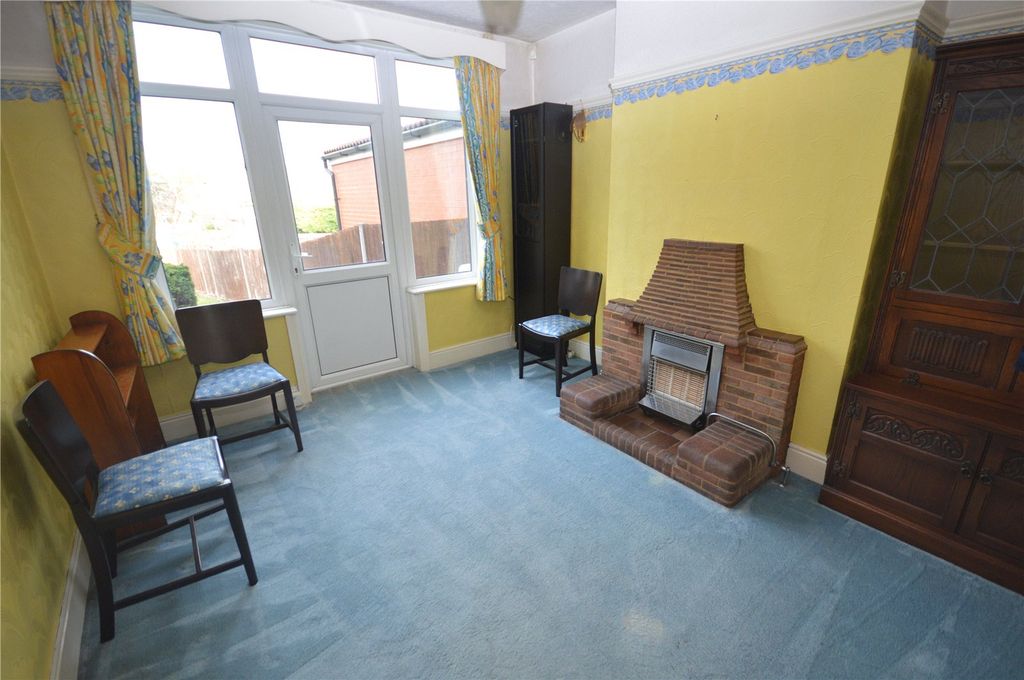 Property photo 3 of 12 Picture No. 02