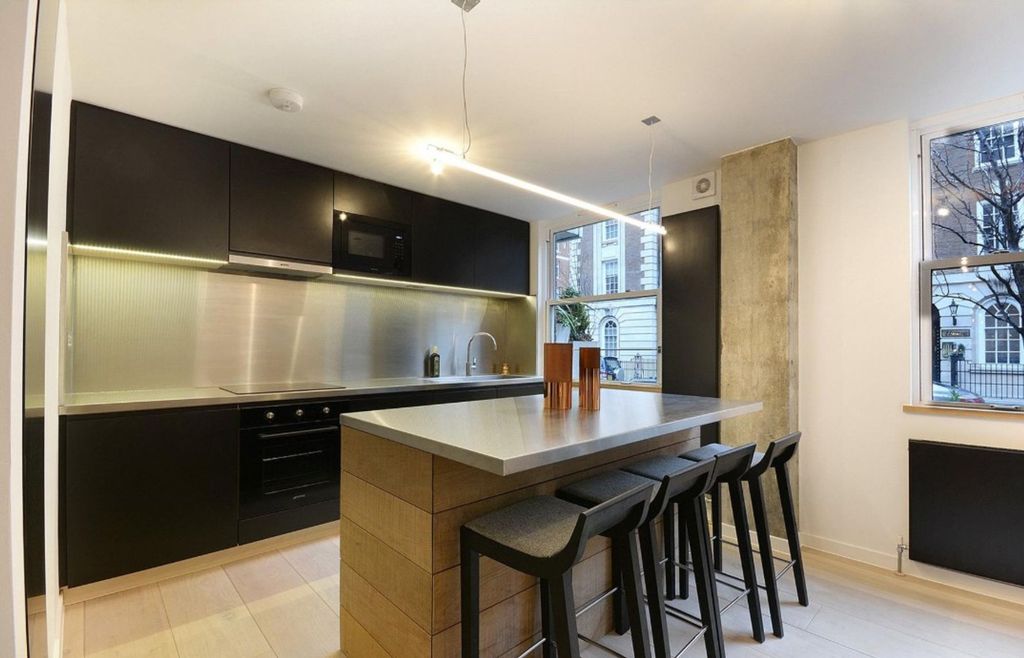 Property photo 1 of 6 Kitchen