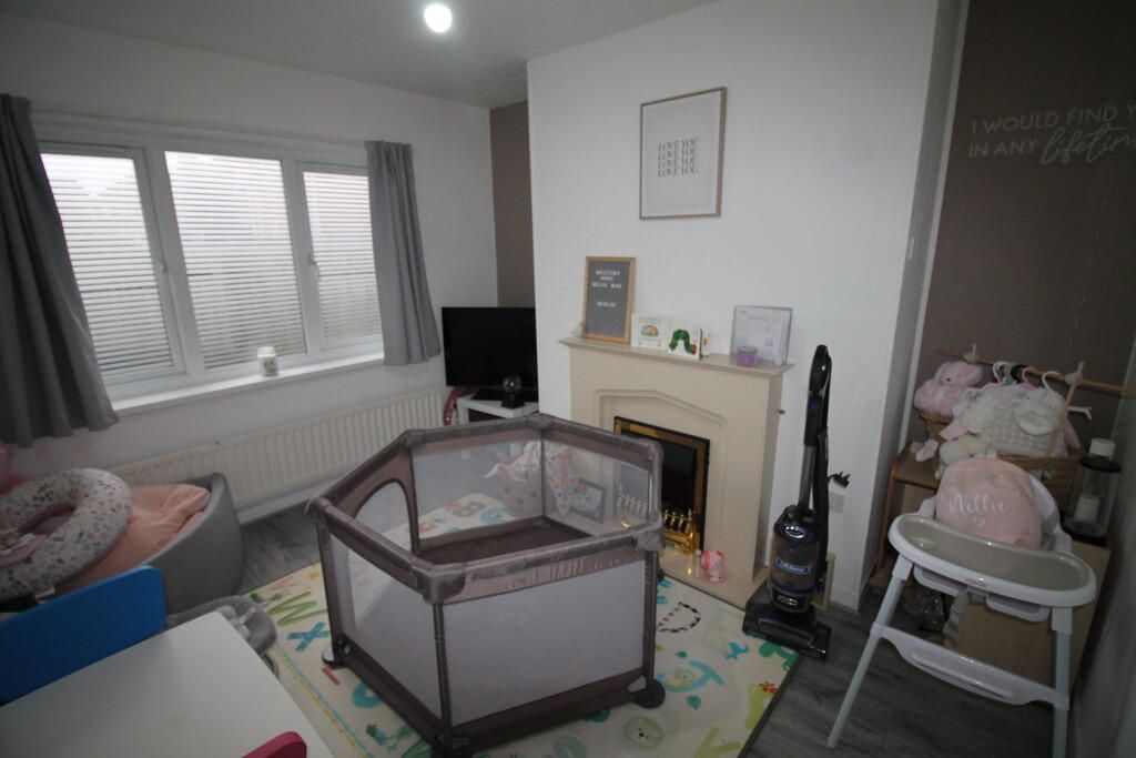 Property photo 3 of 10 Photo 2