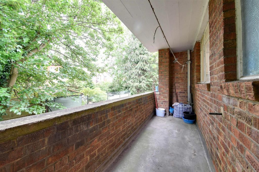 Property photo 3 of 9 12_Woodlands_Pic_3.Jpg
