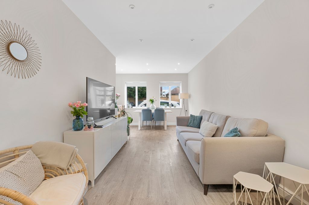 Property photo 2 of 15 Picture No. 06