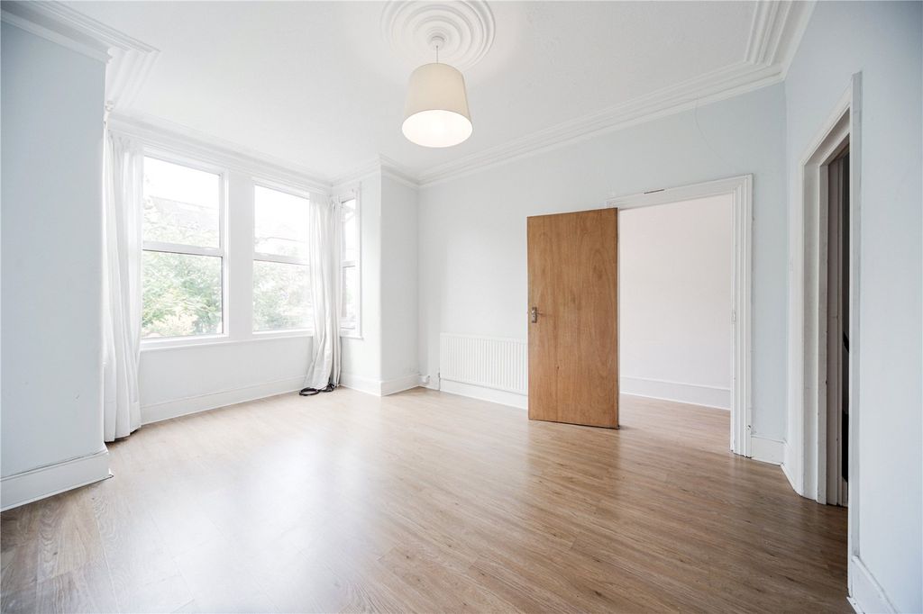 Property photo 3 of 17 Picture No. 03