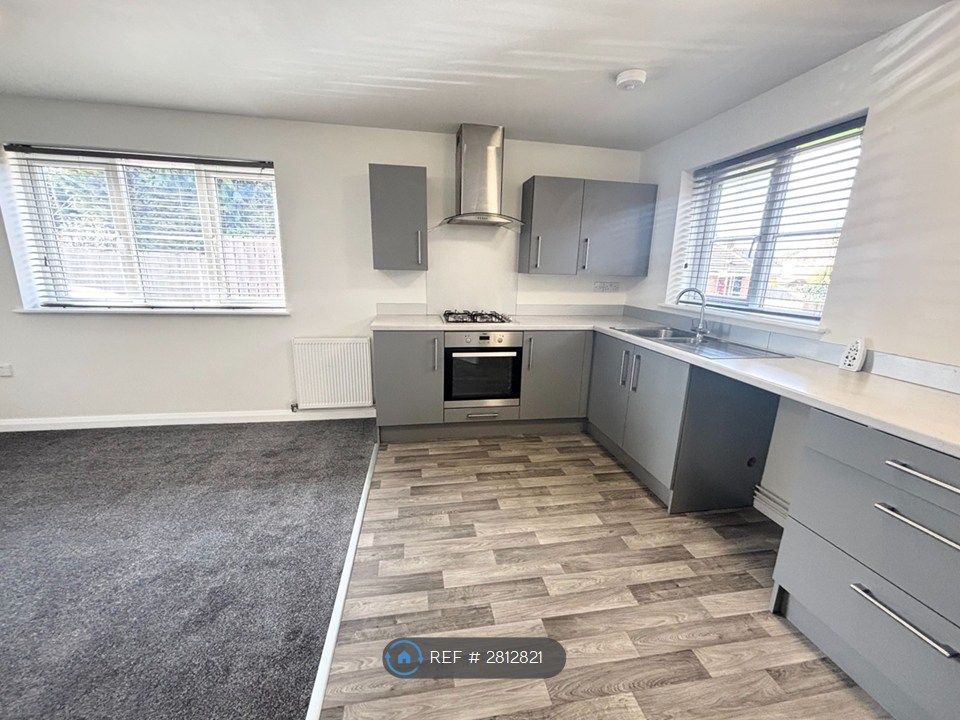 Property photo 1 of 3